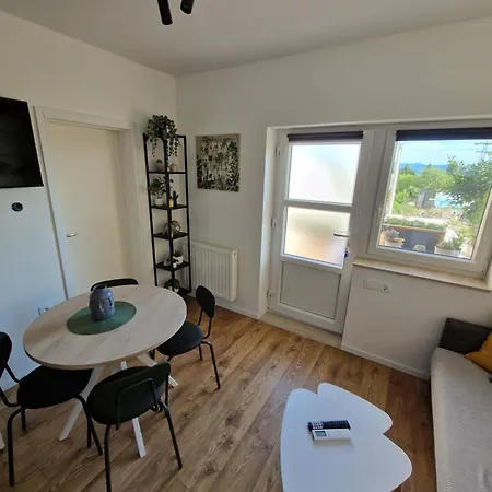 Apartman Roza 3 Ploče