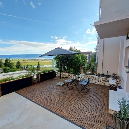 Roza 3 Apartment *